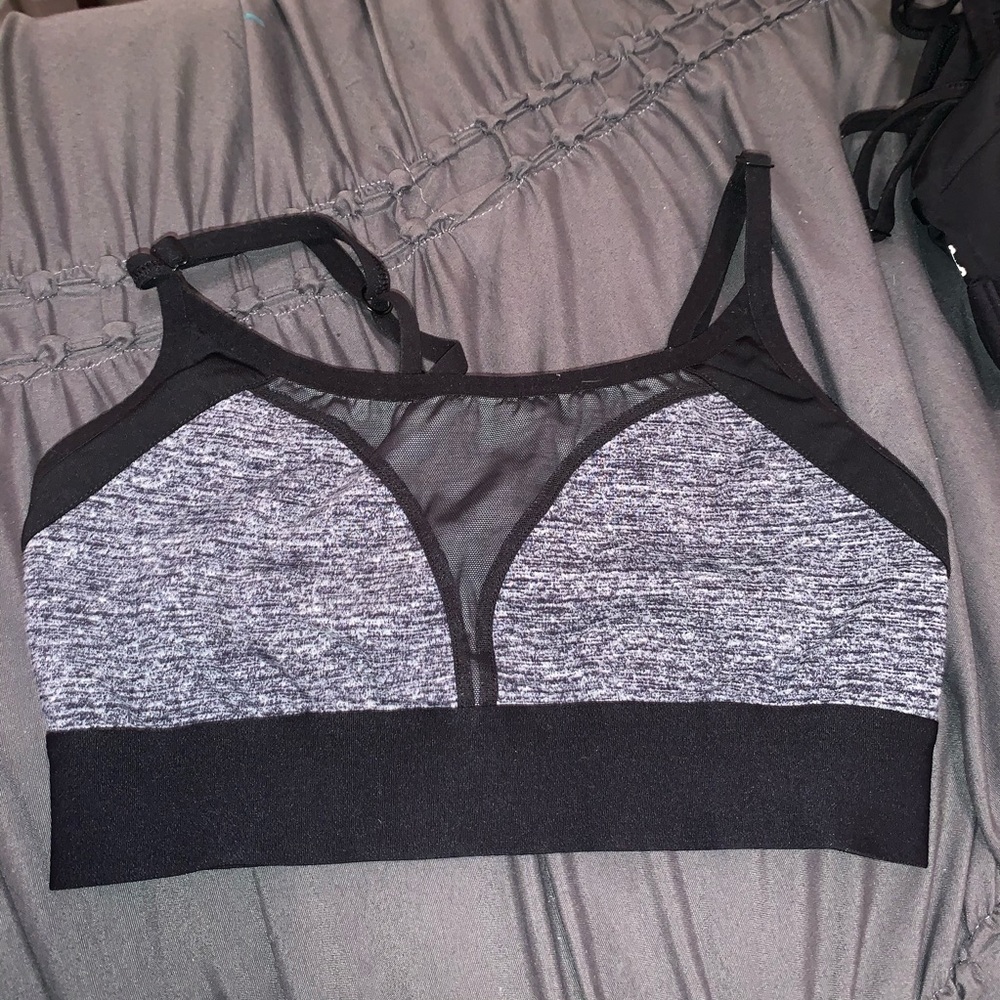 Victoria’s Secret/pink sports bra